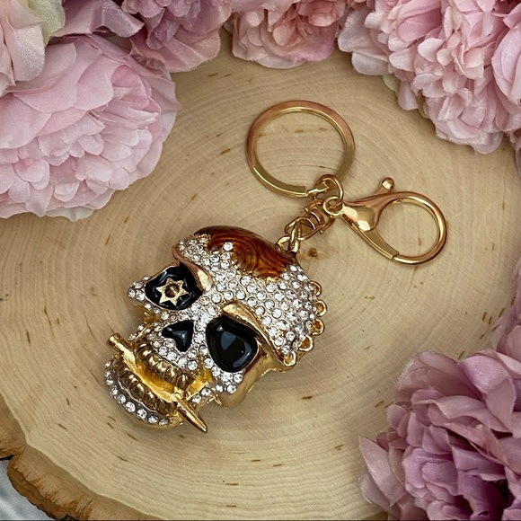 Black & Gold Crystal Pirate Skull Keychain - Picture 8 of 16